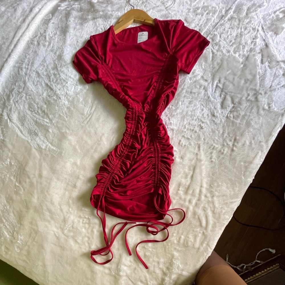 Red bodycon dress